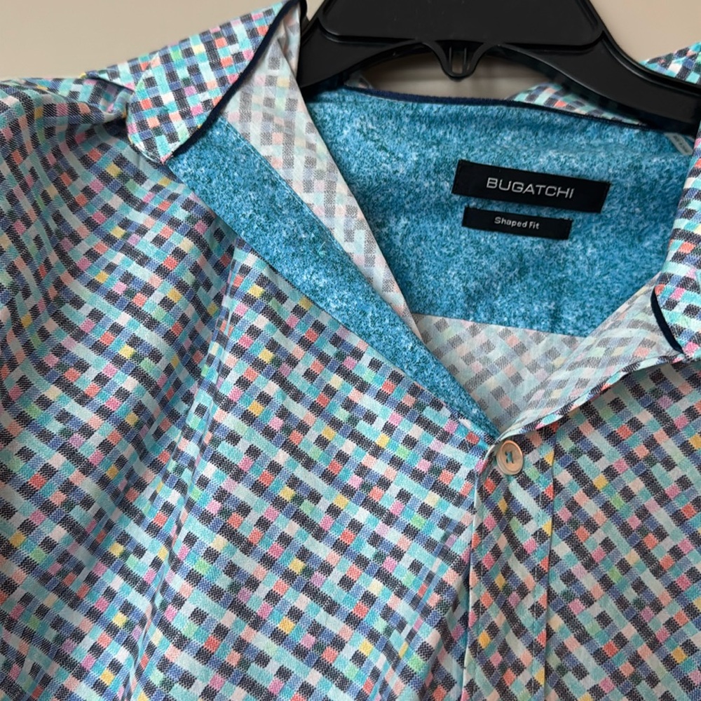 Bugatchi Button-Up Size L - Picture 2 of 3